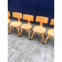 Vintage design houten schoolstoeltjes nr 154